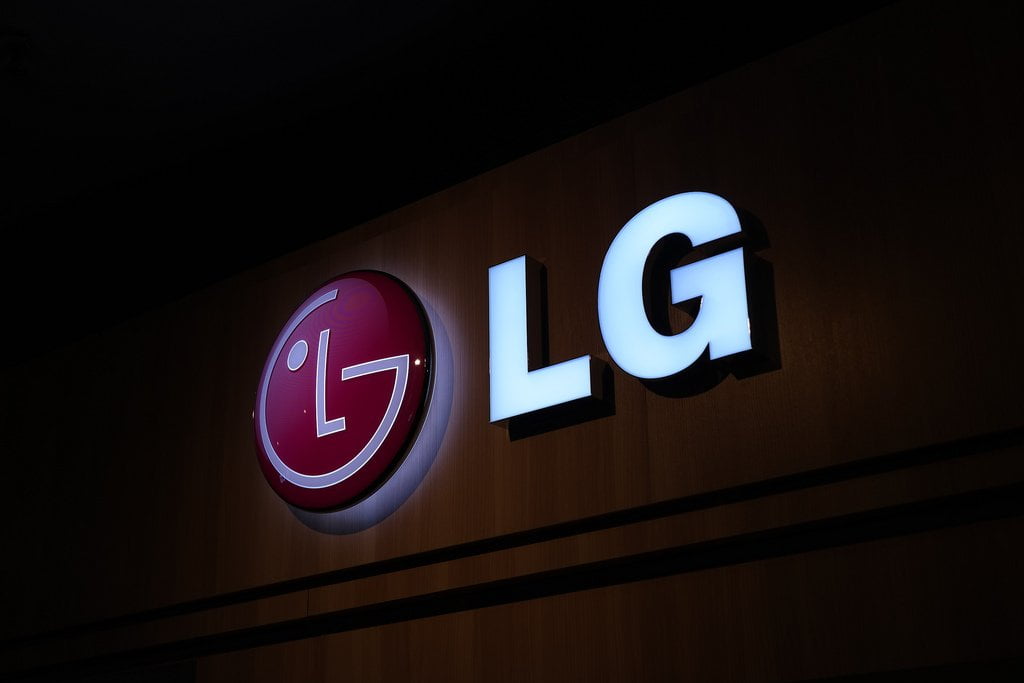 Koo Bon-Moo the Longtime Chairman of LG Group Passed Away
