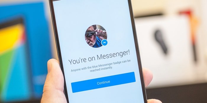 Facebook Messenger Shows Auto Playing Ads in Personal Conversation