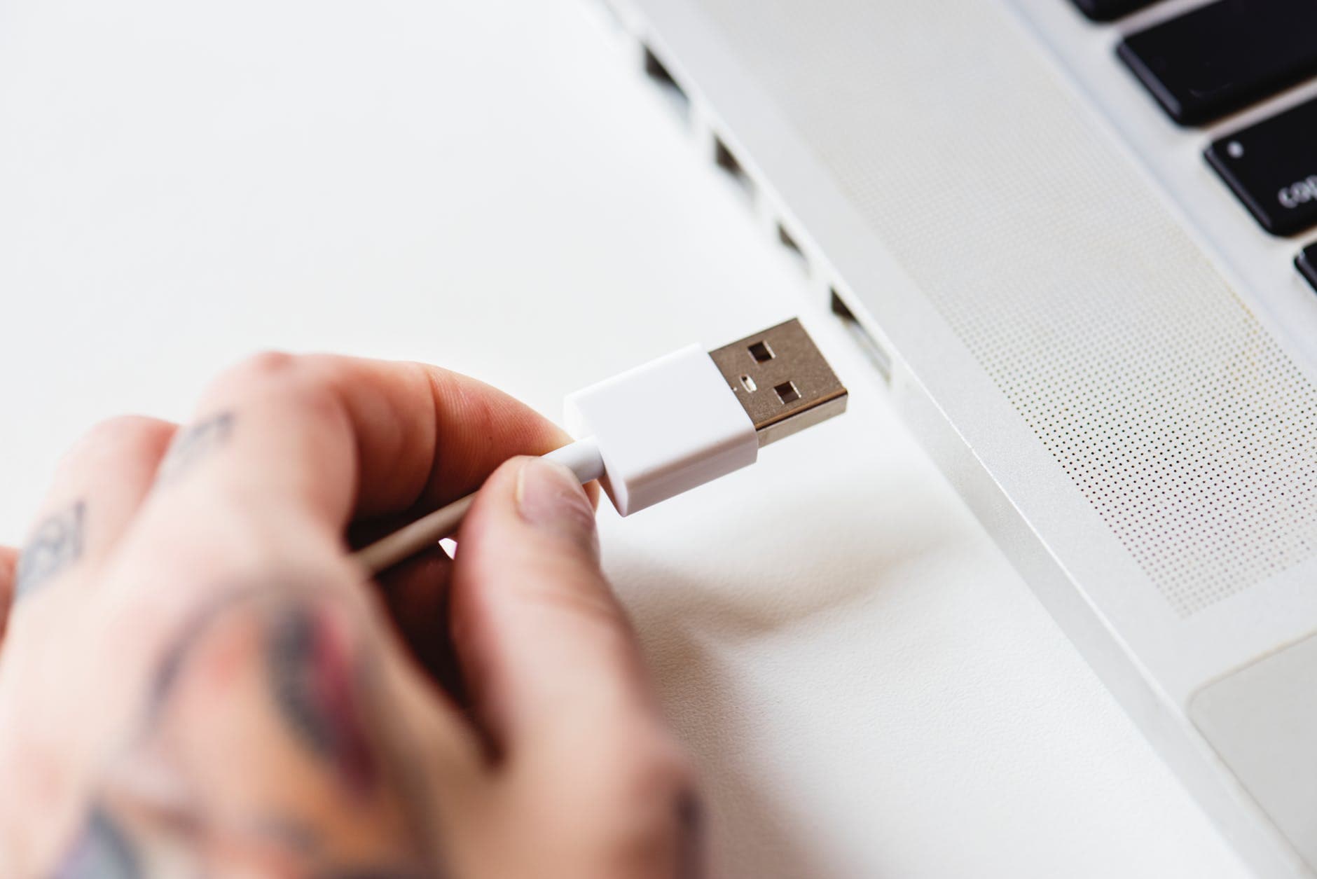 Do I need to Safely Remove USB Flash Drives in Windows