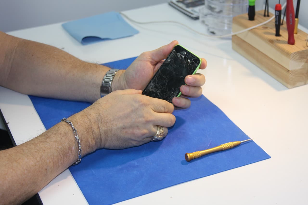 check Samsung Galaxy Handsets Spare Parts Price Online