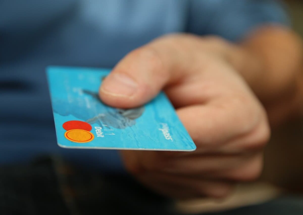 mechants cant store sensitive card information